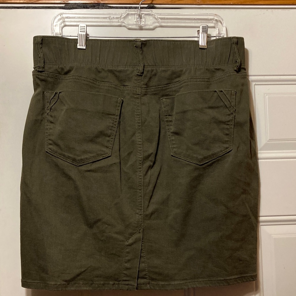 Olive‎ Green Women's Skirt - Classic Casual Style 12